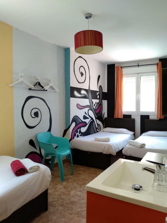Hostal El Cid Валенсія Екстер'єр фото
